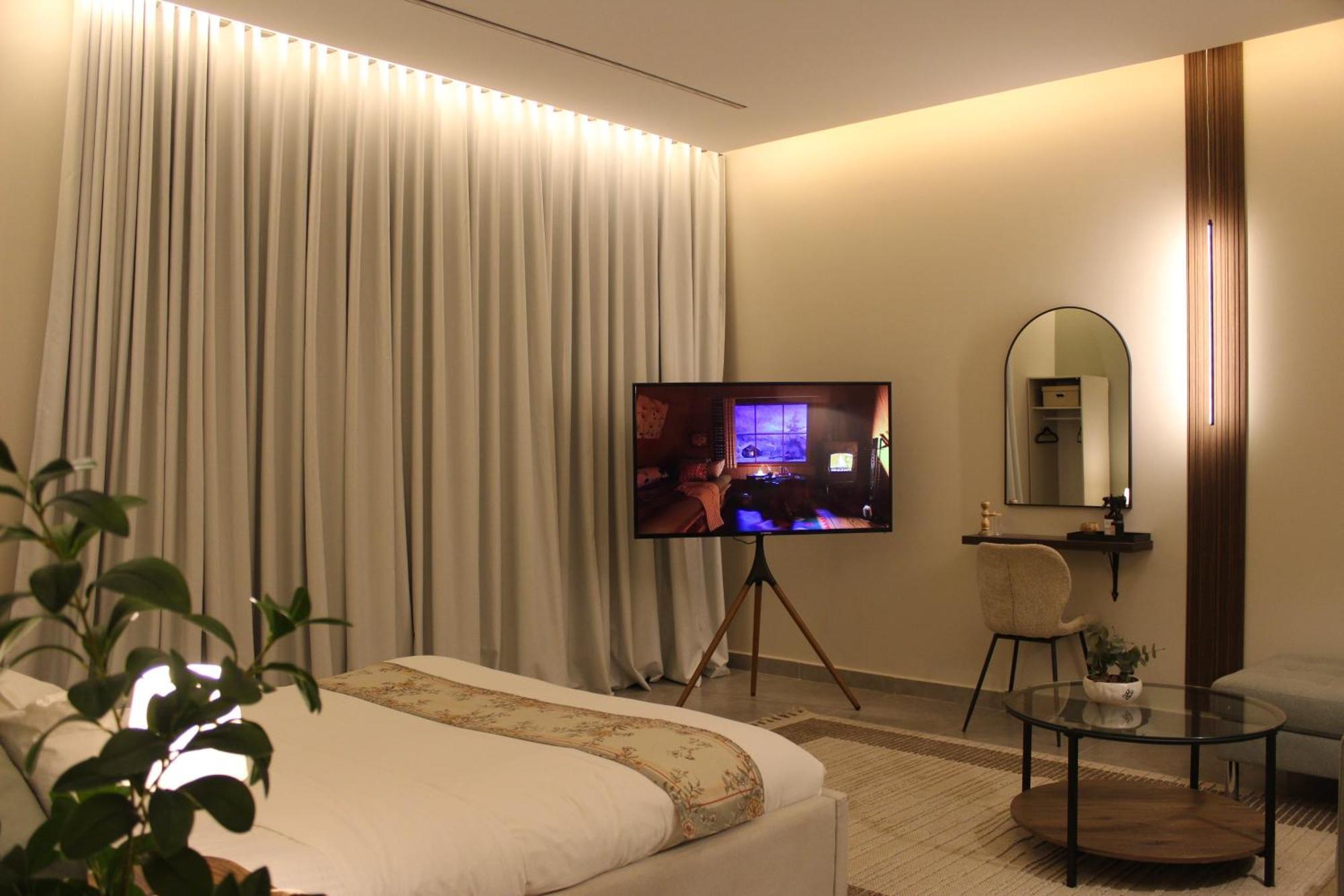 استديو انيق بدخول ذاتي - بجانب غرناطه مول Apartment *
